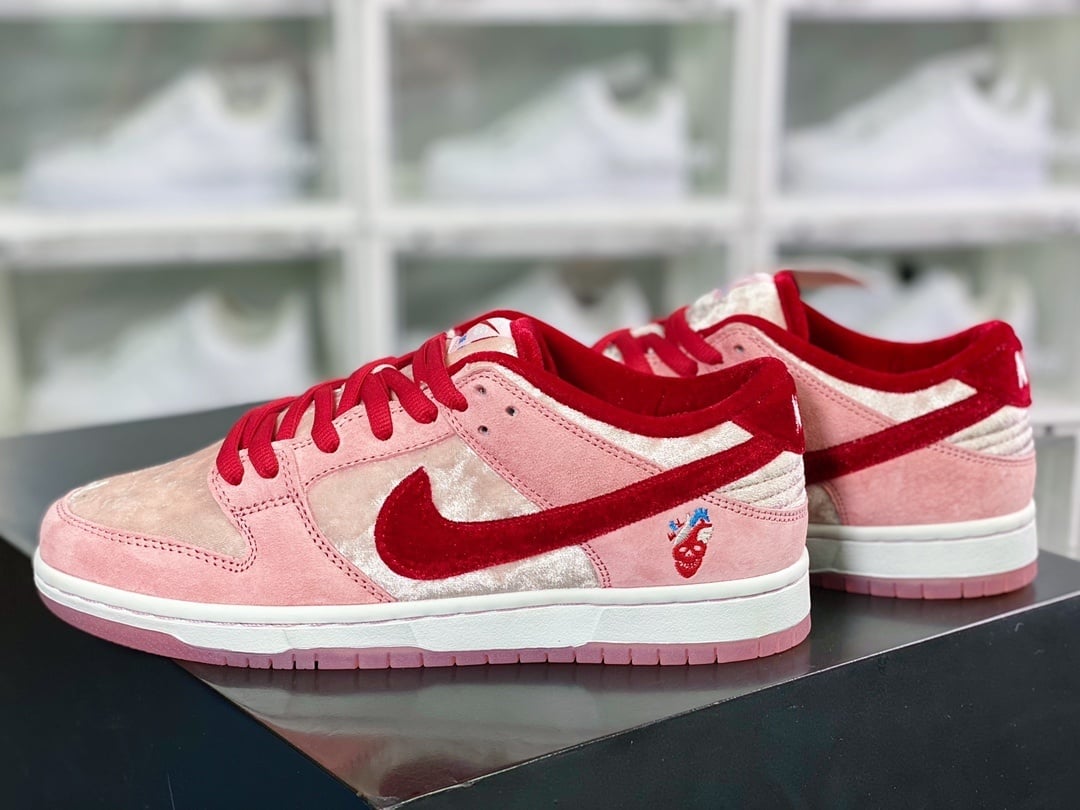 NK Dunk Low Valentine Branco e Rosa - Vista 3