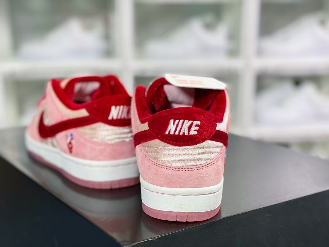 NK Dunk Low Valentine Branco e Rosa - Vista 4