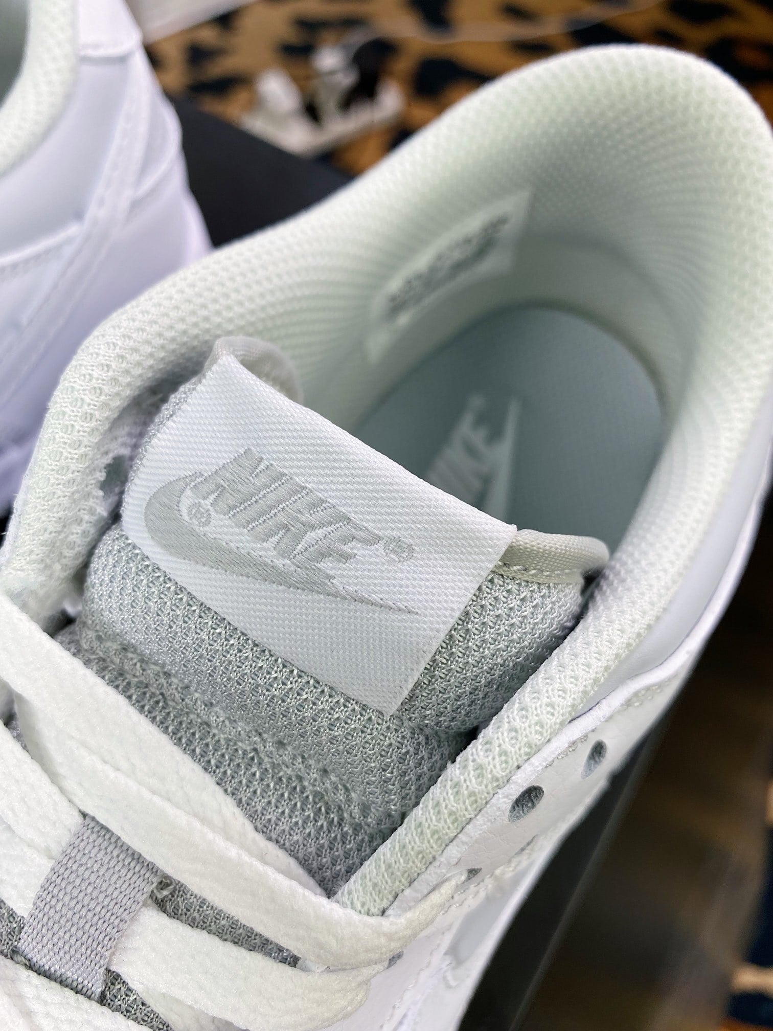 NK Dunk Low Patchwork Cinza Claro e Branco - Vista 6