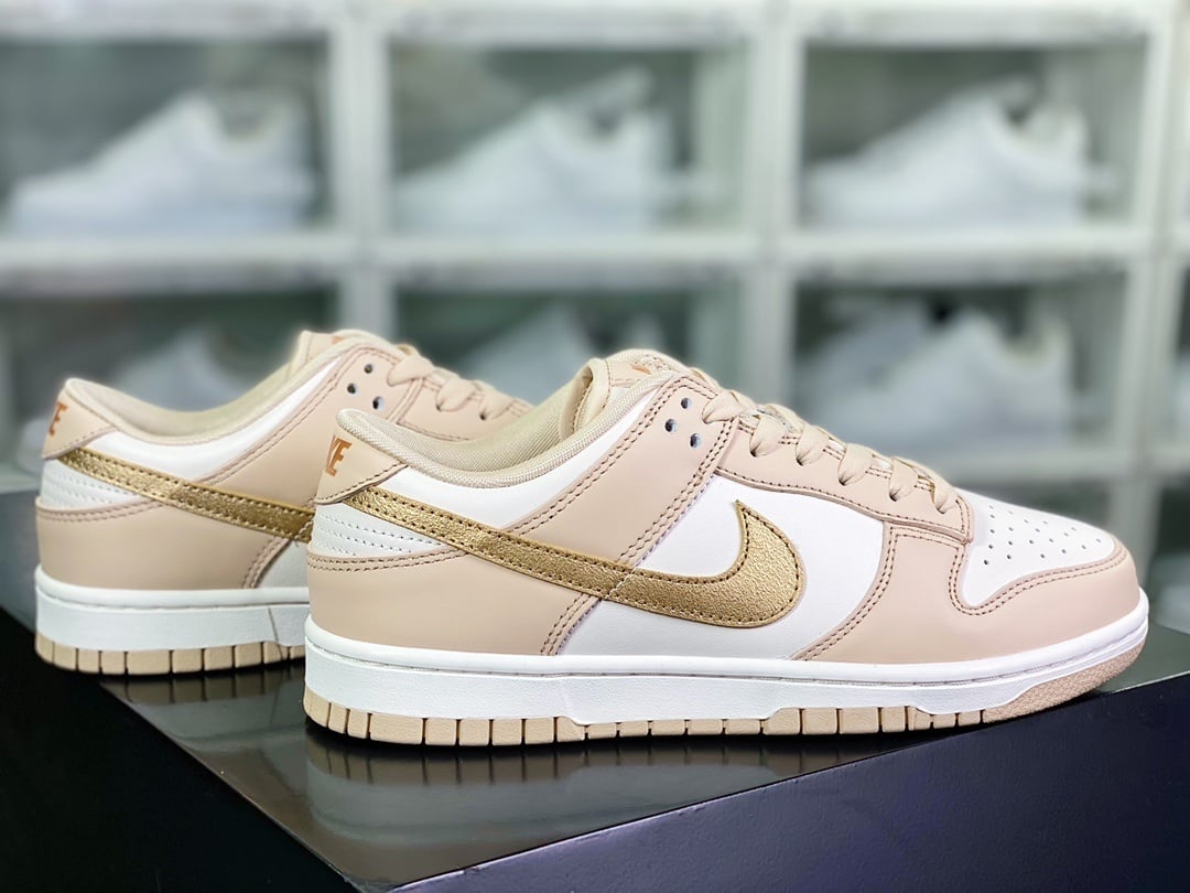 NK Dunk Low Alperce, Branco e Dourado - Vista 2