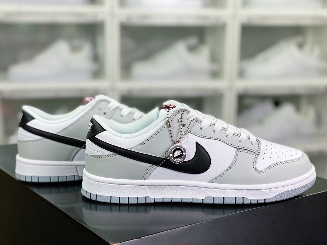 NK Dunk Low Cinzento Branco Preto Raspadinha - Vista 2