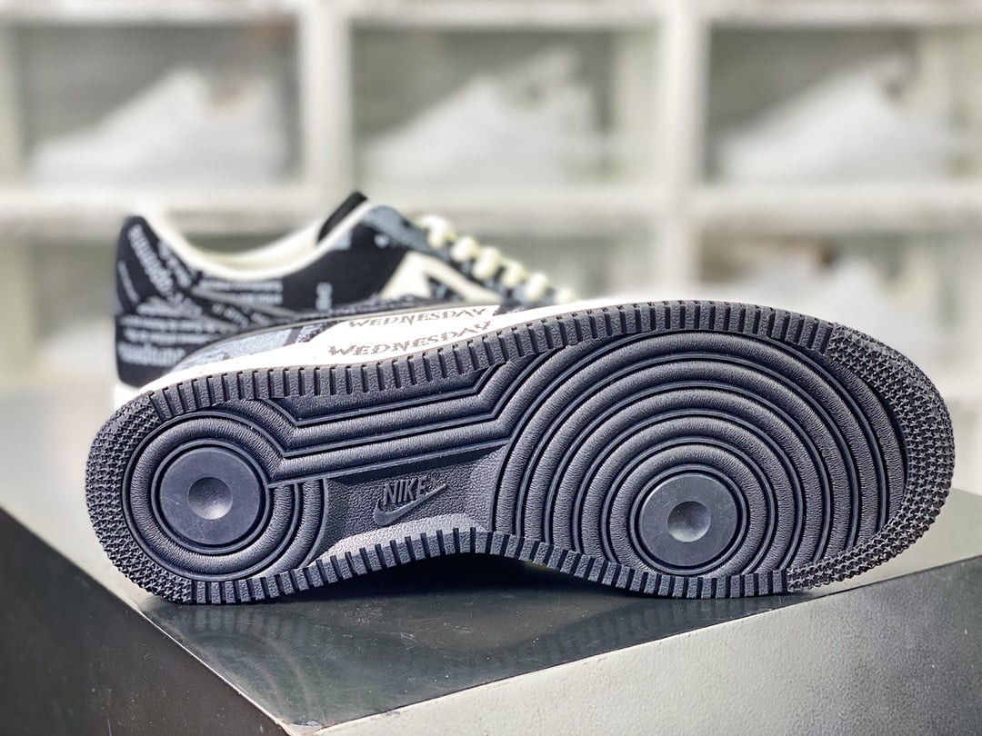 Nike Graffiti Canvas Preto e Branco - Vista 5