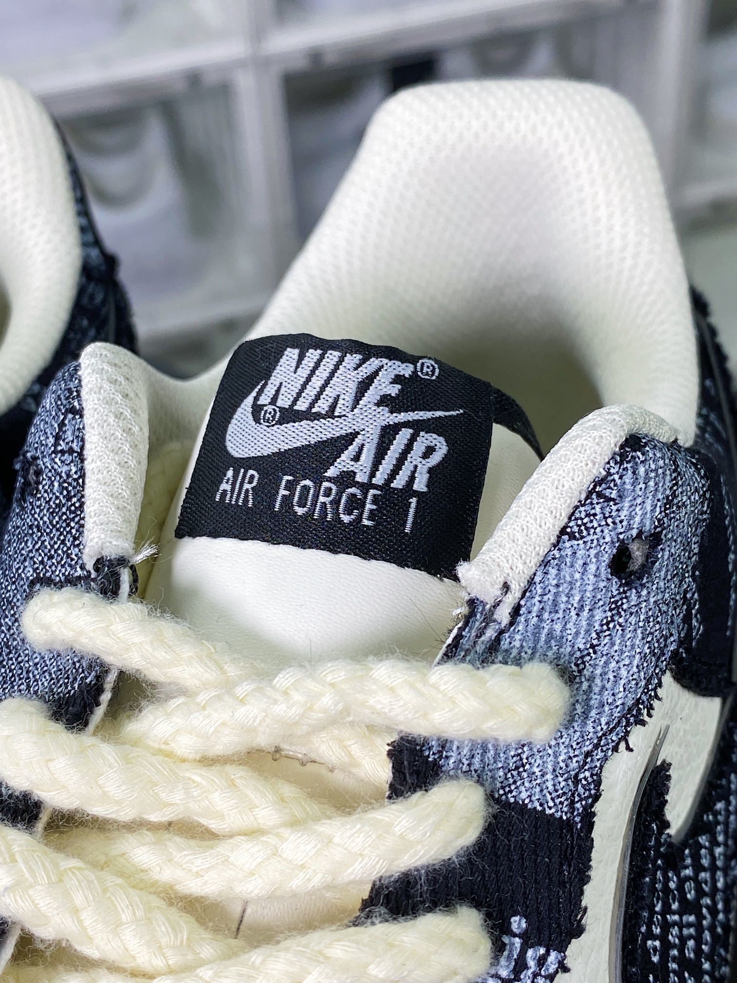 Nike Graffiti Canvas Preto e Branco - Vista 7