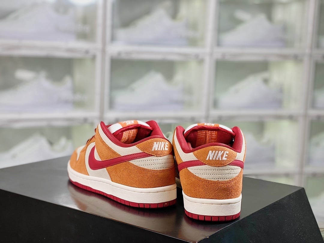 NK Dunk Low Dark Brown e Brick Red - Vista 3