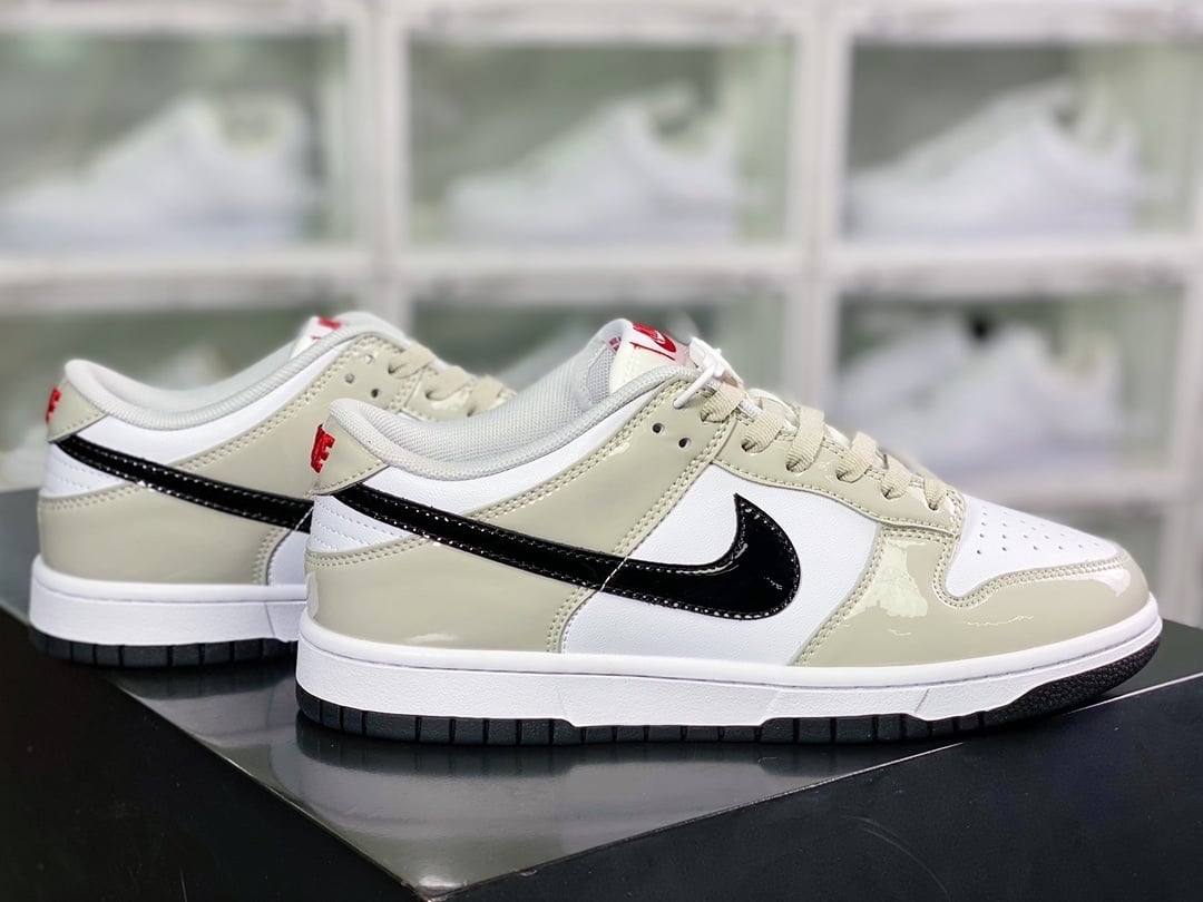 NK Dunk Low Branco Preto Amarelo - Vista 2