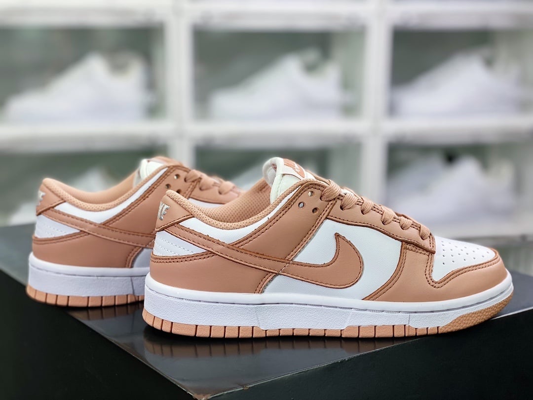 NK Dunk Low Rosa Branco - Vista 2