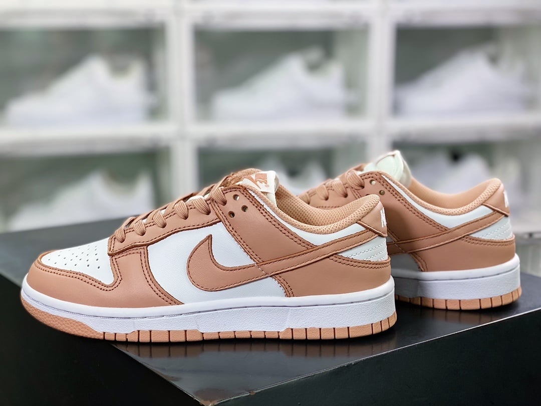 NK Dunk Low Rosa Branco - Vista 3