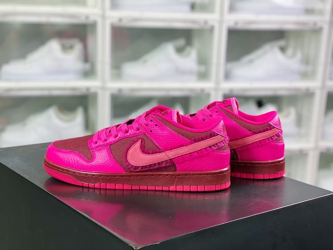 NK Dunk Low Rosa Valentine - Vista 2