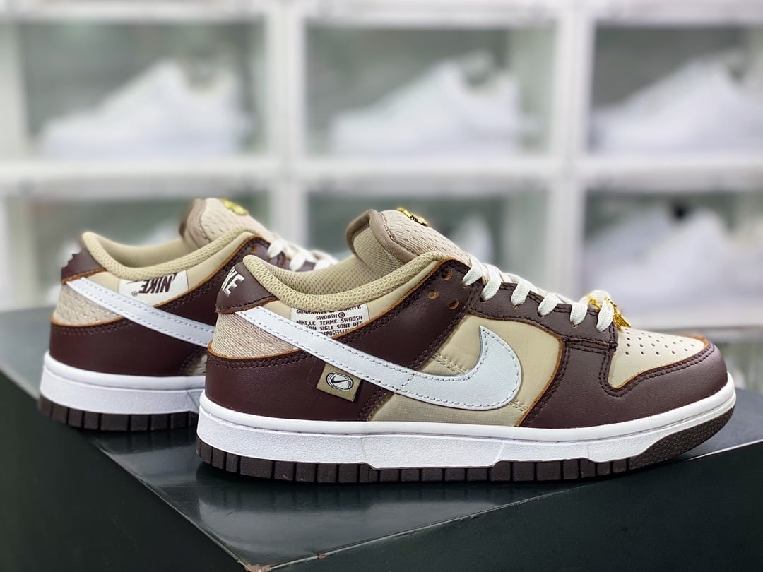 NK Dunk Low Branco Castanho Dourado - Vista 3