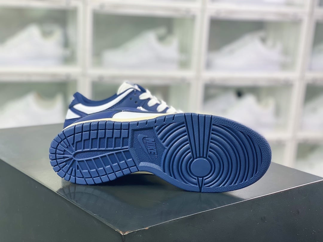 NK Dunk Low Branco e Marinho - Vista 4