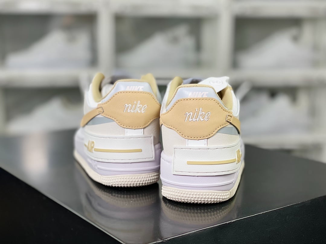 Nike Leather Branco, Cinza e Amarelo - Vista 5