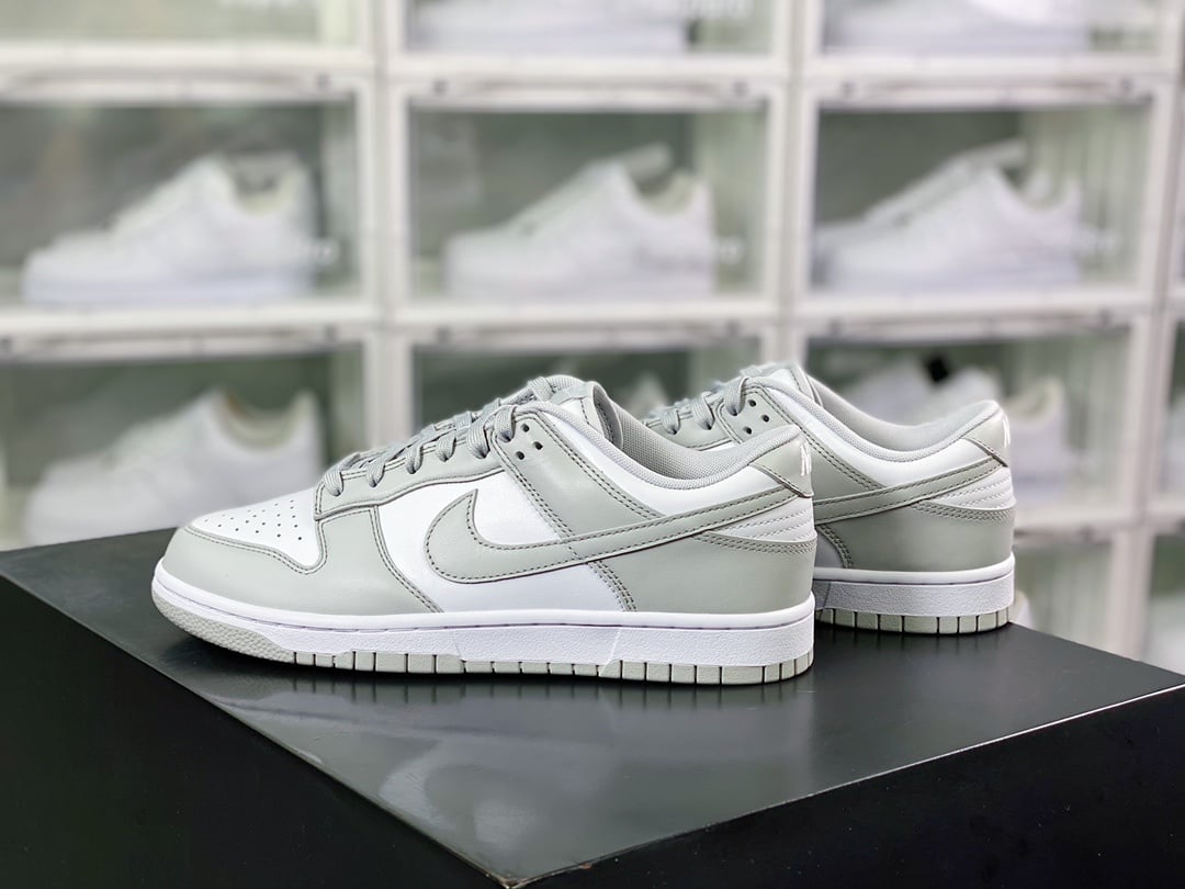 NK Dunk Low Branco e Cinza Fumaça - Vista 2