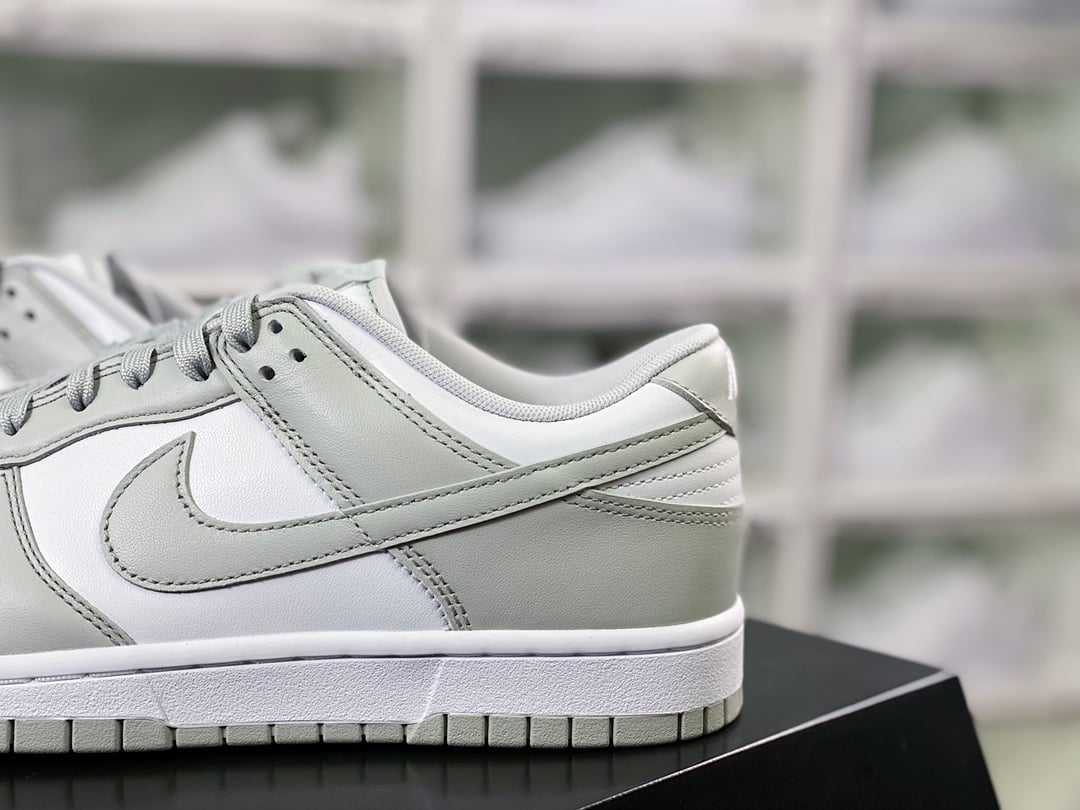 NK Dunk Low Branco e Cinza Fumaça - Vista 9