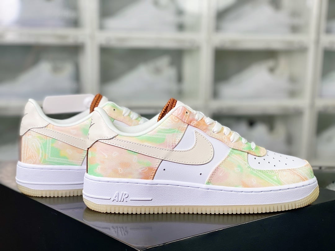 Nike Tie-Dye Branco Colorido Paisley - Vista 2