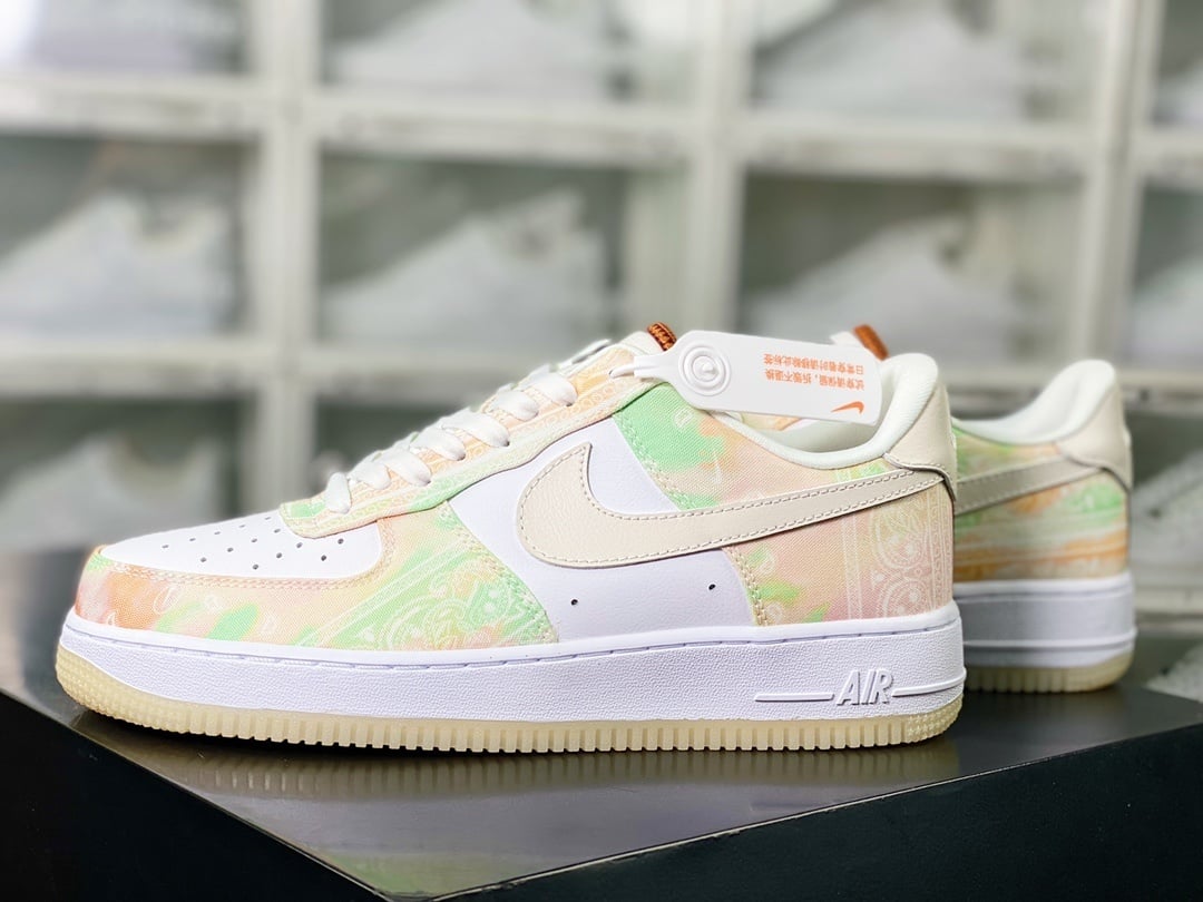 Nike Tie-Dye Branco Colorido Paisley - Vista 3