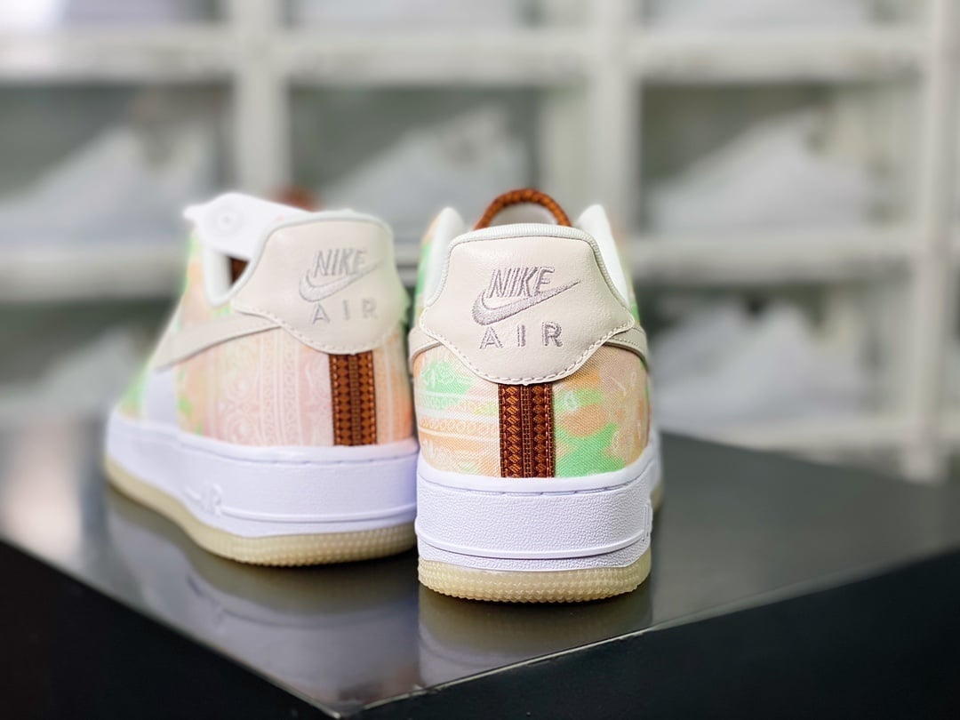 Nike Tie-Dye Branco Colorido Paisley - Vista 4