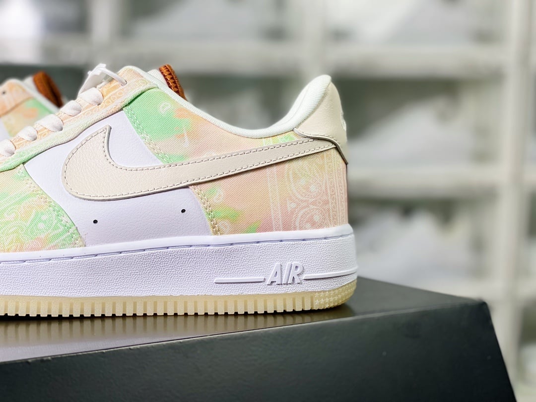 Nike Tie-Dye Branco Colorido Paisley - Vista 9