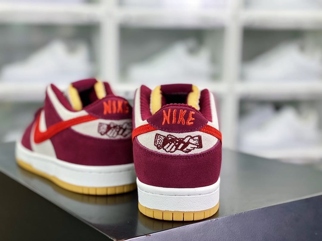 NK Dunk Low Branco Roxo Vermelho - Vista 4