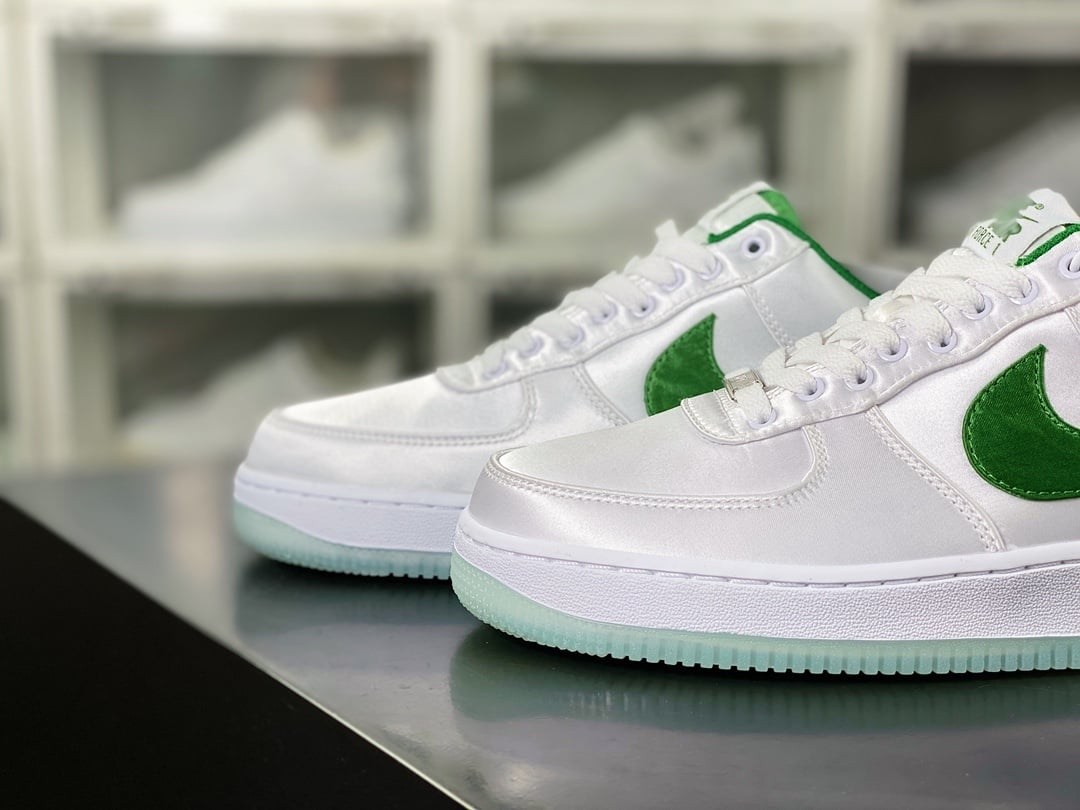Nike Silk Branco e Verde - Vista 8