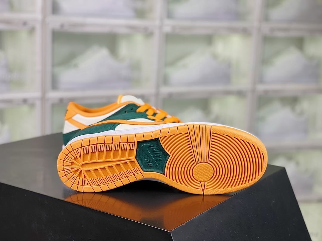 NK Dunk Low Branco, Verde e Amarelo - Vista 4