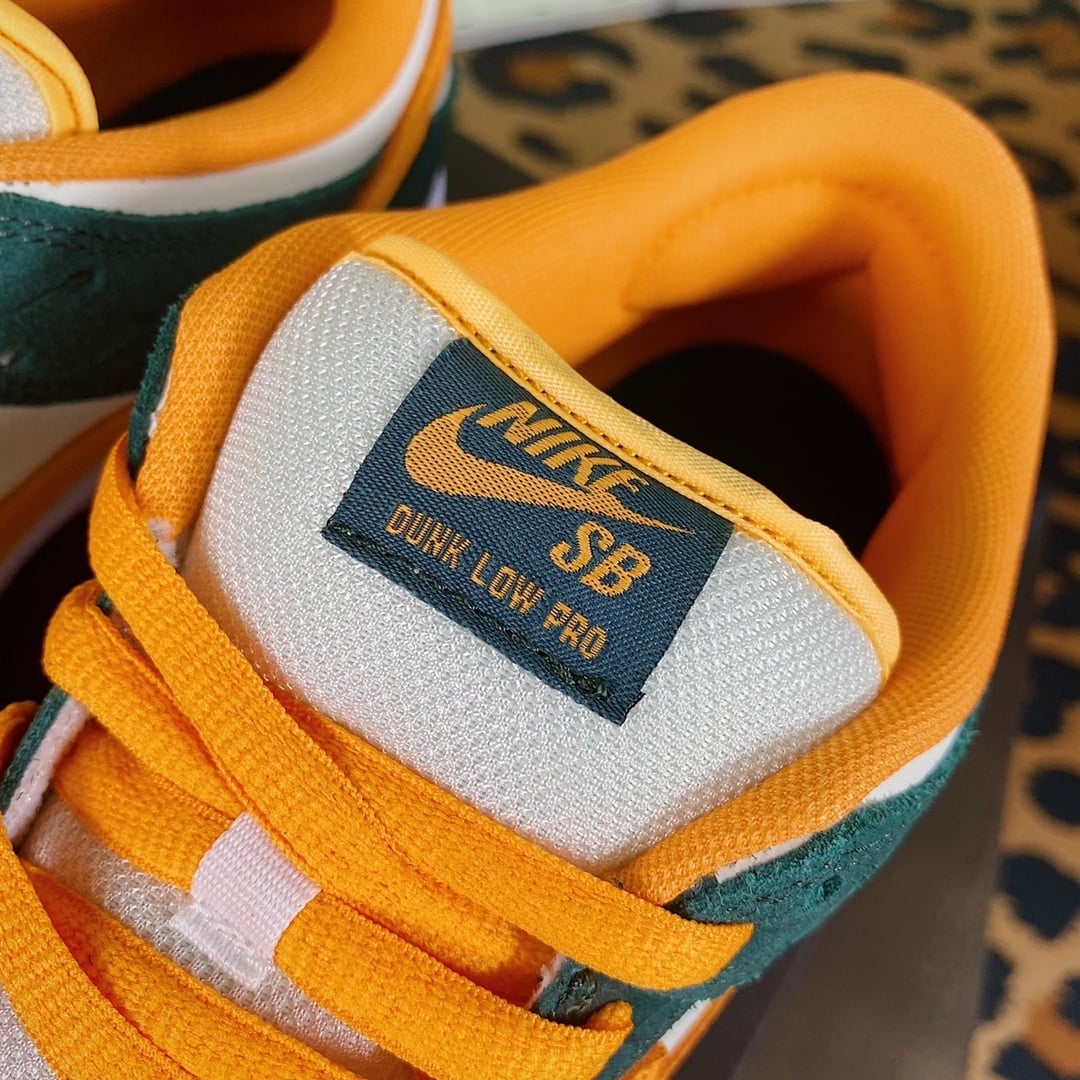 NK Dunk Low Branco, Verde e Amarelo - Vista 6