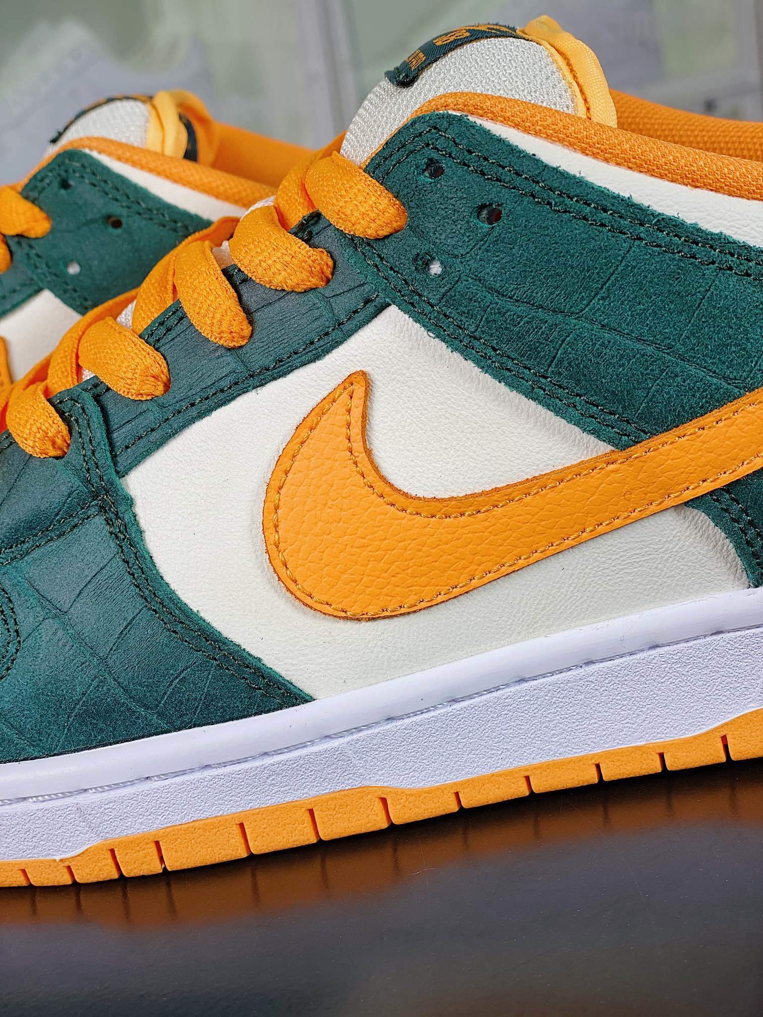 NK Dunk Low Branco, Verde e Amarelo - Vista 7