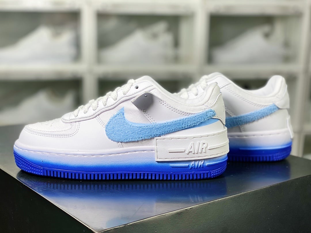 Nike Leather Branco e Azul Gradiente - Vista 2