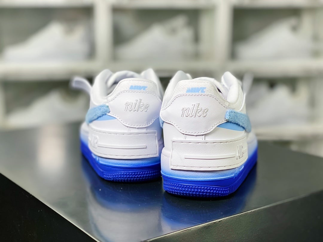 Nike Leather Branco e Azul Gradiente - Vista 4