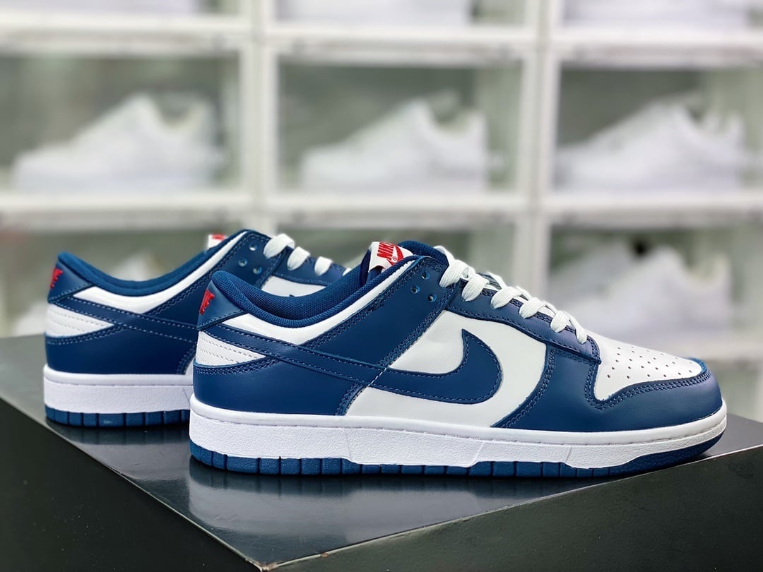 NK Dunk Low Branco e Azul Marinho - Vista 2