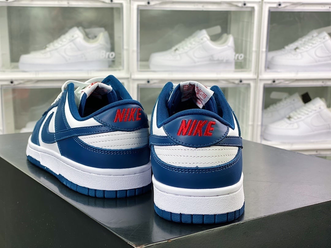NK Dunk Low Branco e Azul Marinho - Vista 4