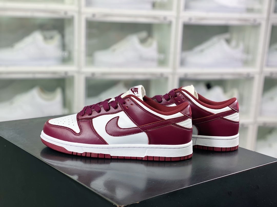 NK Dunk Low Branco e Vinho - Vista 2