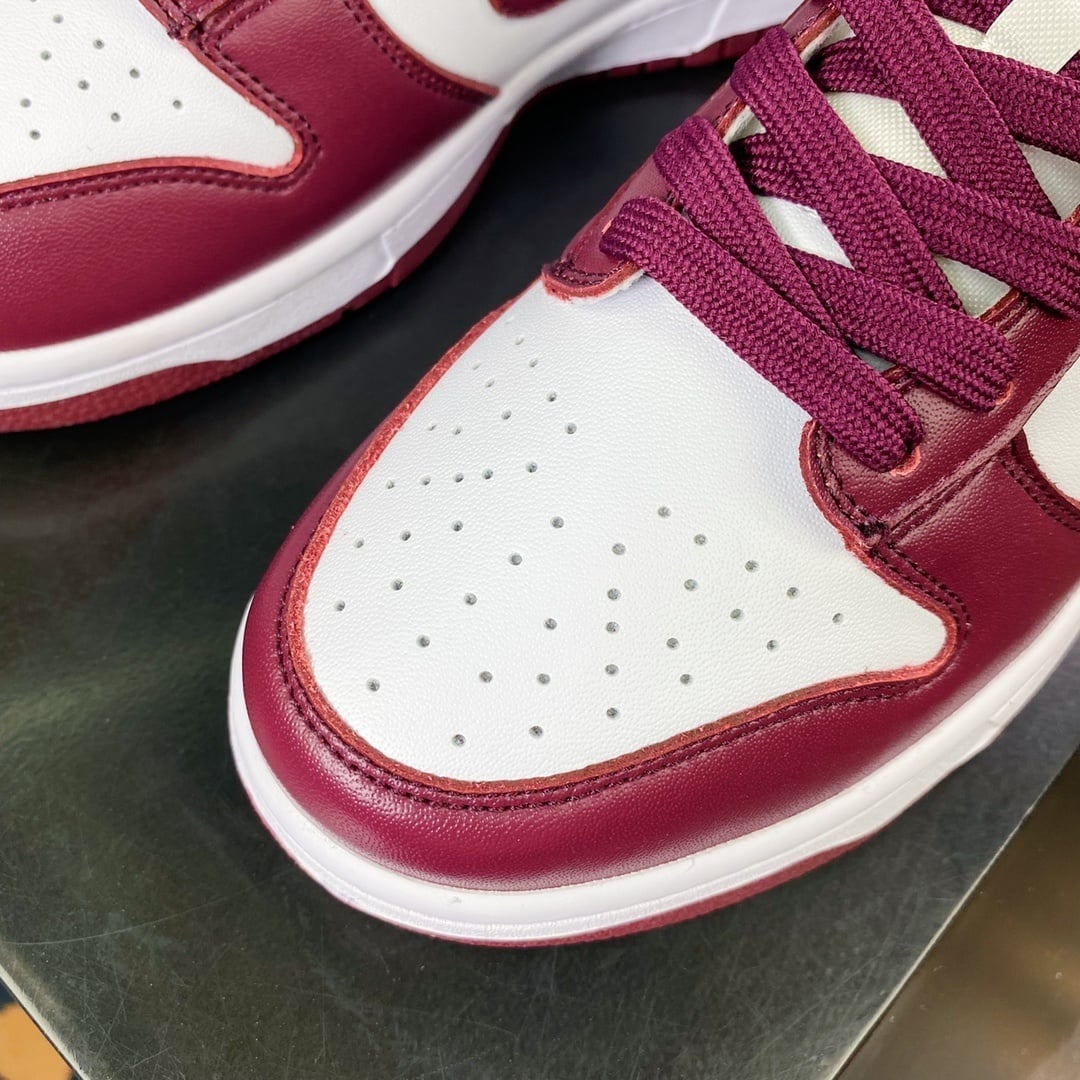 NK Dunk Low Branco e Vinho - Vista 5