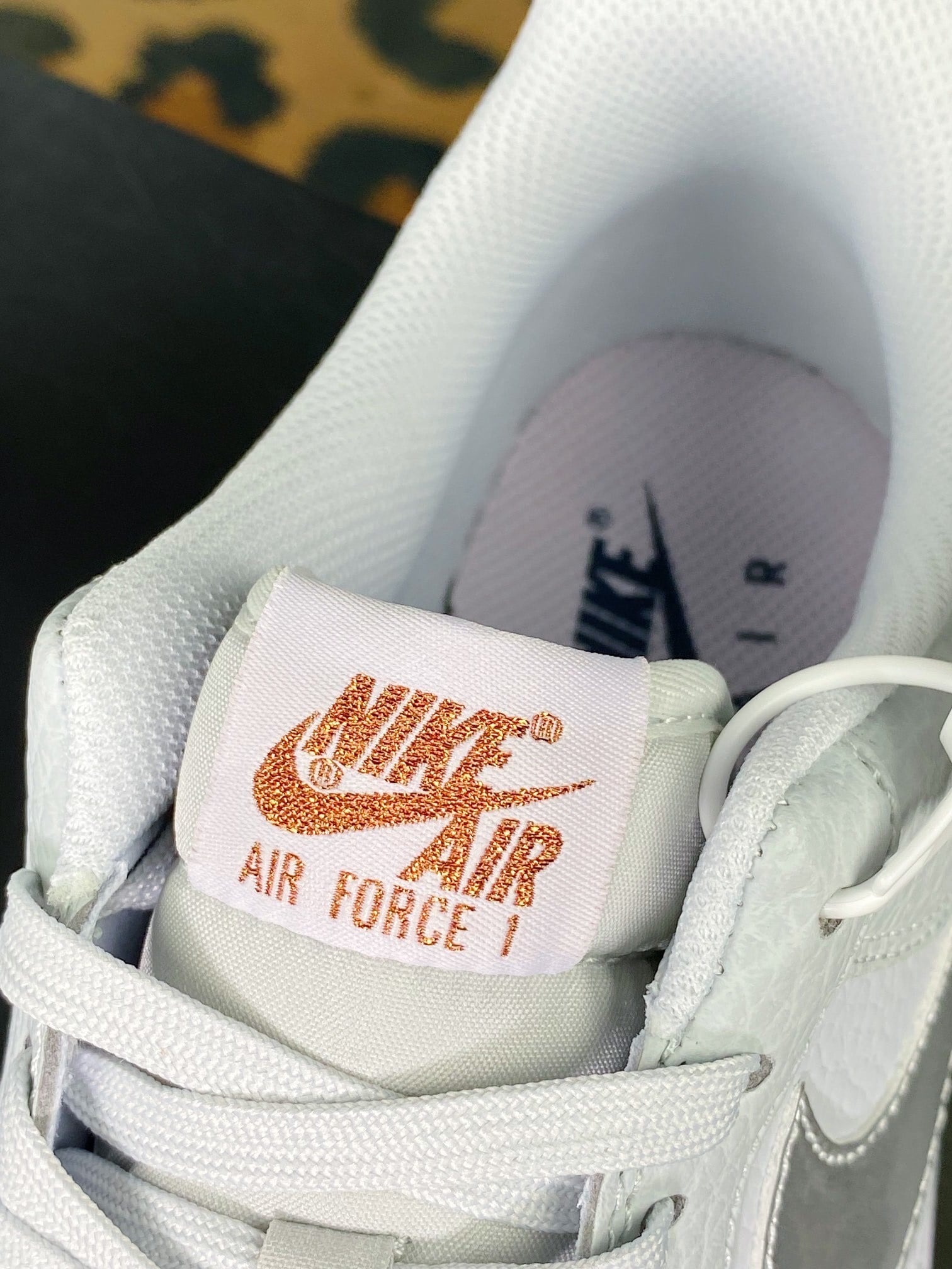 Nike White Haze Silver Hook - Vista 7