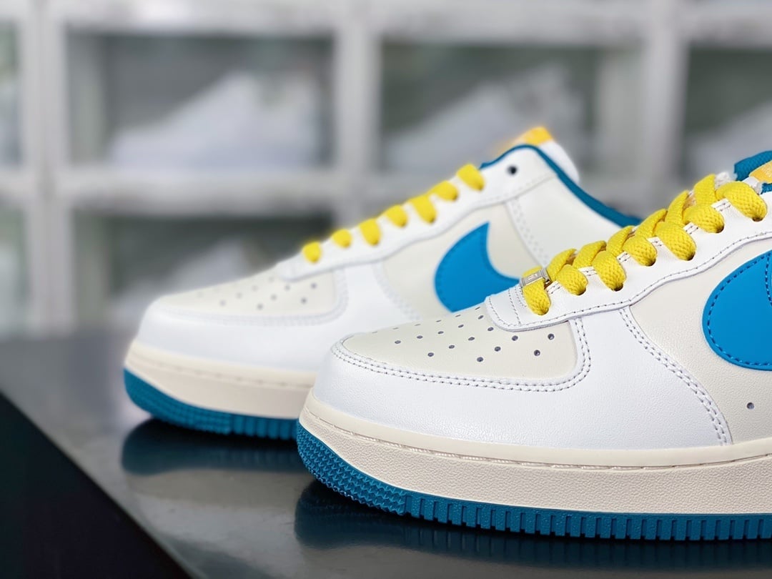 Nike Air Force 1 Branco/Amarelo com Swoosh Azul - Vista 8
