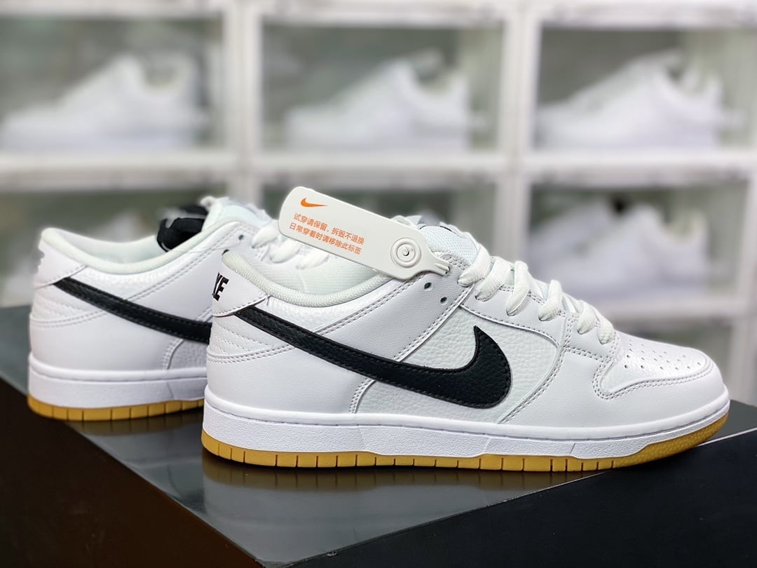 NK Dunk Low Branco Preto Laranja Logo - Vista 2