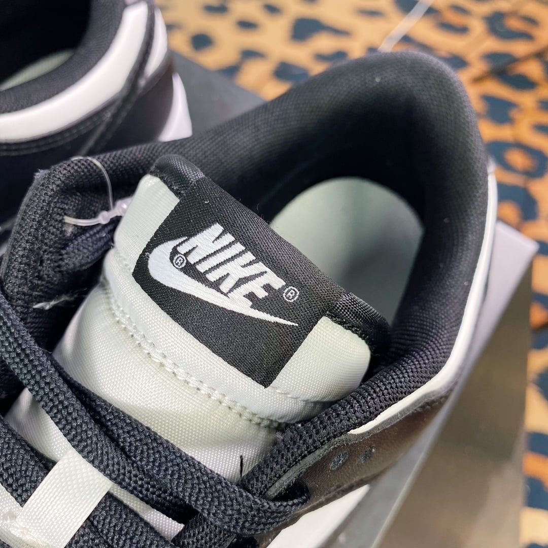 NK Dunk Low Preto e Branco Panda - Vista 6