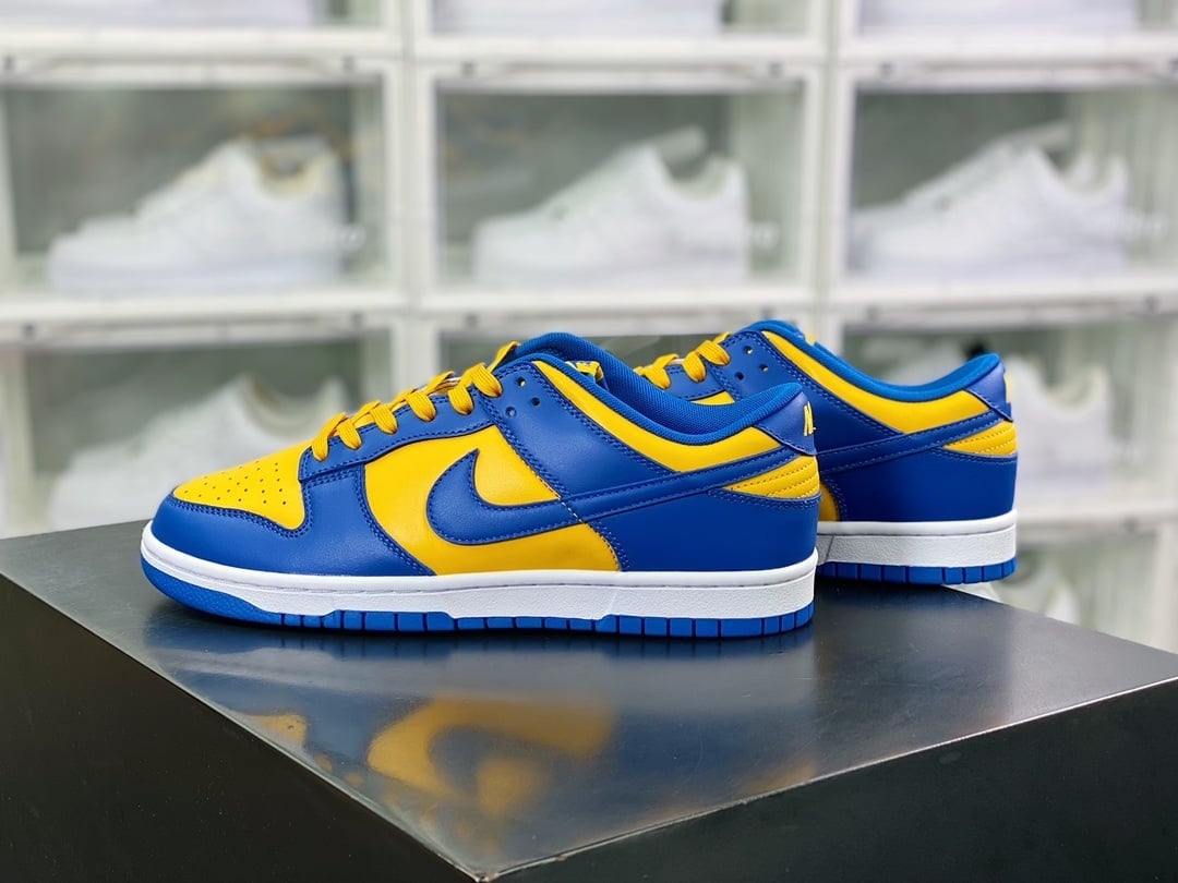 NK Dunk Low Azul Royal e Ouro Universitário - Vista 2