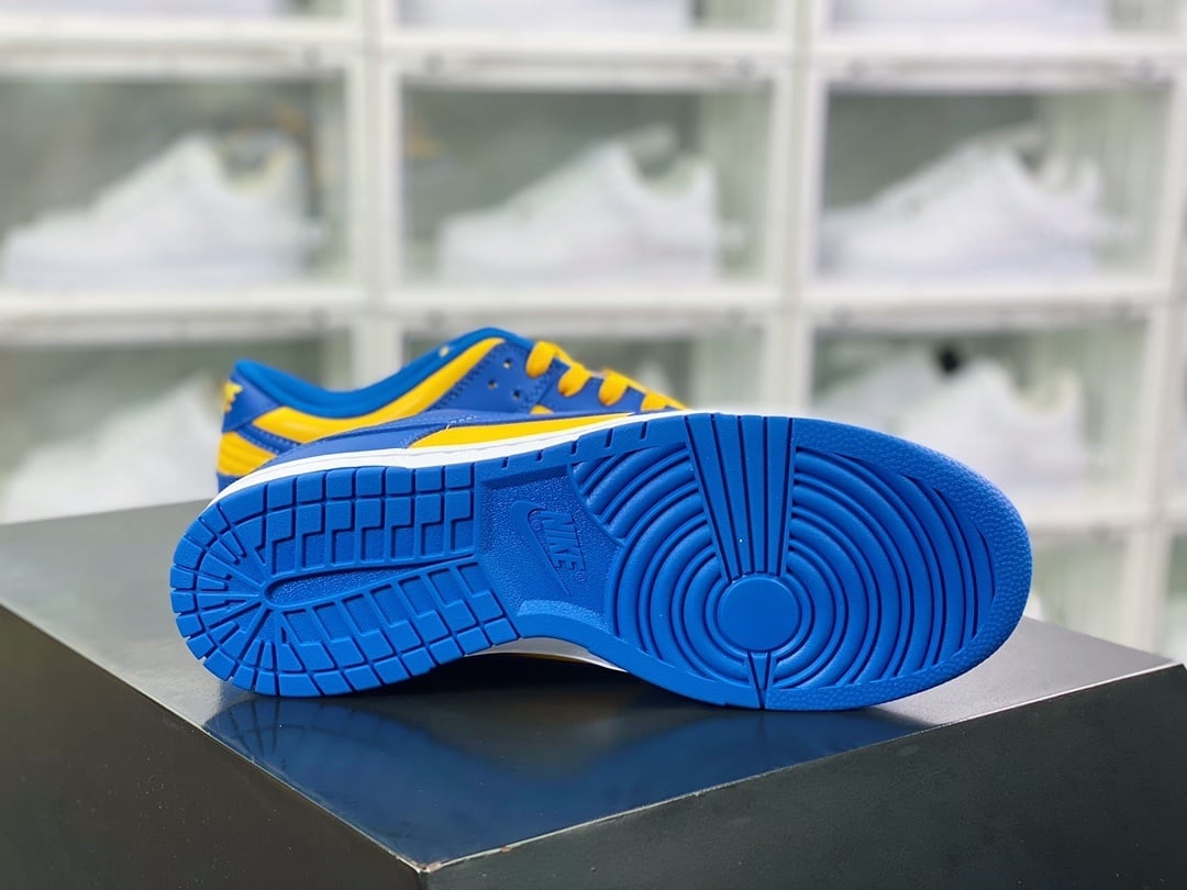 NK Dunk Low Azul Royal e Ouro Universitário - Vista 4
