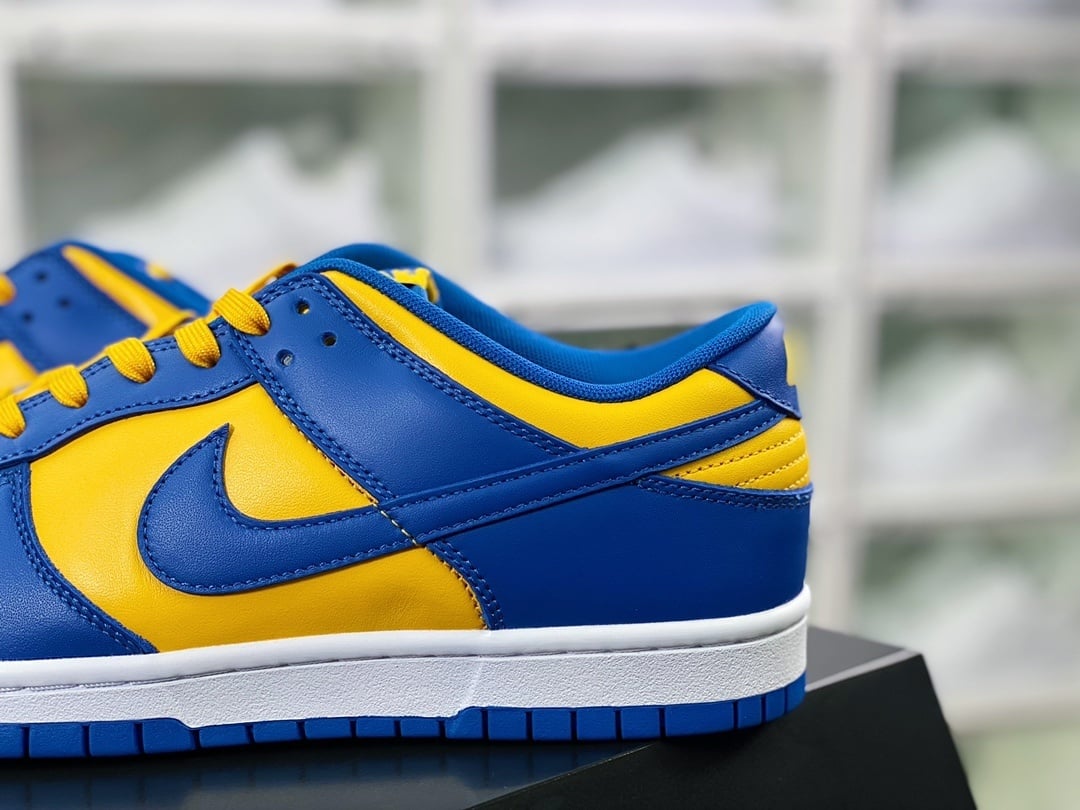 NK Dunk Low Azul Royal e Ouro Universitário - Vista 9