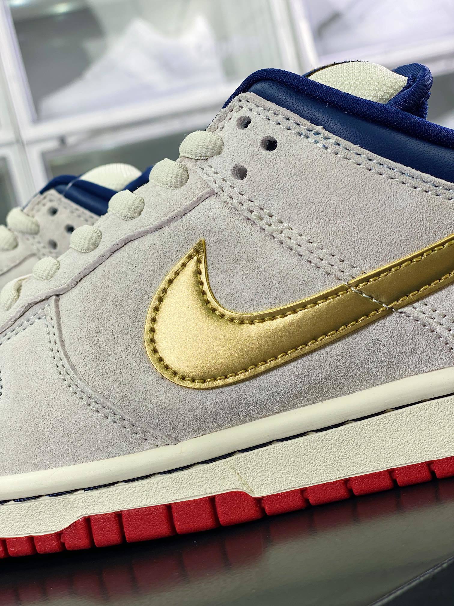 NK Dunk Low Azul Royal e Cinza em Camurça - Vista 7