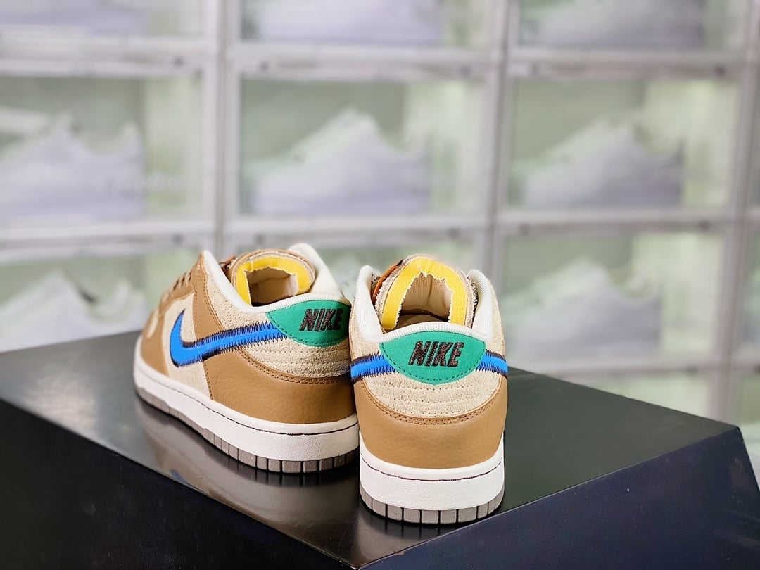 NK Dunk Low Furry Bear Marrom e Azul - Vista 3