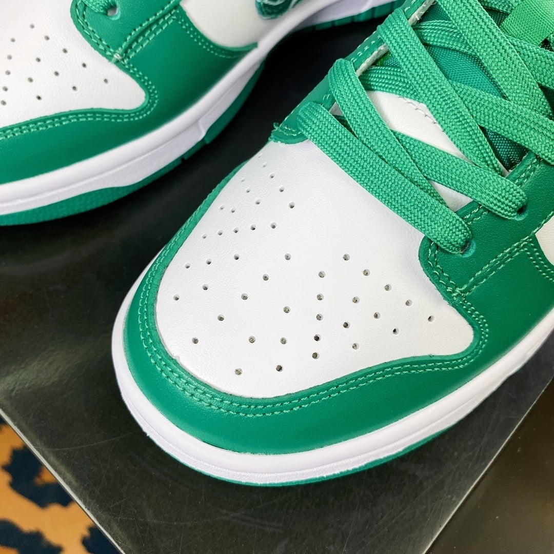 NK Dunk Low Verde Escuro, Branco e Cashew - Vista 5