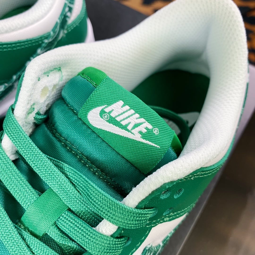 NK Dunk Low Verde Escuro, Branco e Cashew - Vista 6