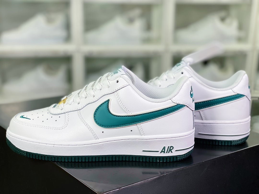 Nike Leather Branco e Verde Escuro com Hook Bordado - Vista 3