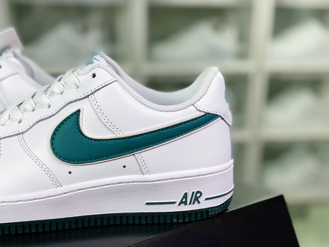 Nike Leather Branco e Verde Escuro com Hook Bordado - Vista 9