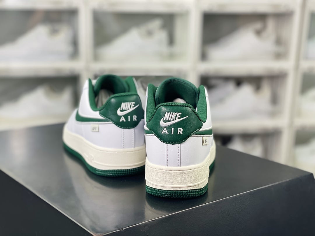 Nike Leather Branco e Verde Floresta Bordado Hook - Vista 4