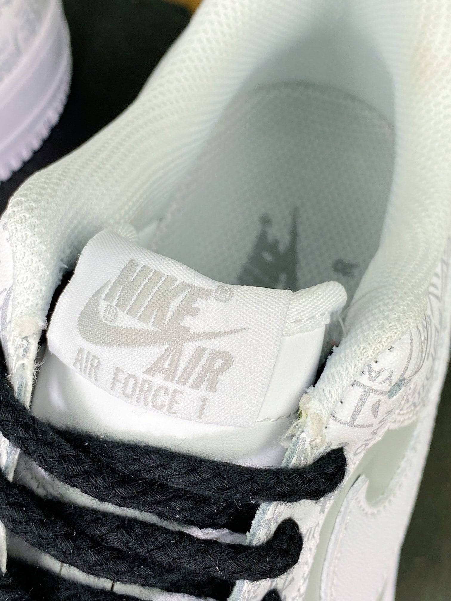Nike Leather Branco e Cinza Bai Jia Xing Print - Vista 7