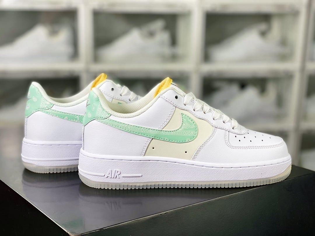 Nike Leather Branco e Creme Paisley - Vista 3