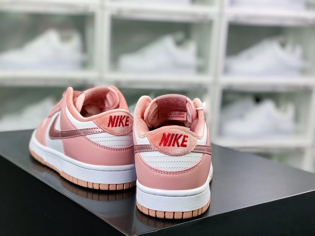 NK Dunk Low Branco e Rosa - Vista 3
