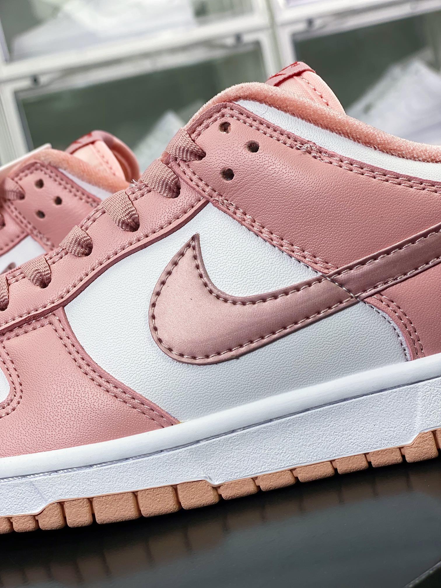 NK Dunk Low Branco e Rosa - Vista 7